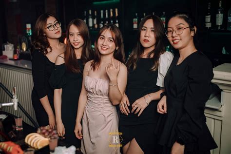 ho chi minh city girls.